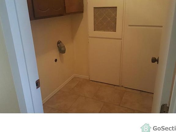 4th image of 6814 N 35th Ave N