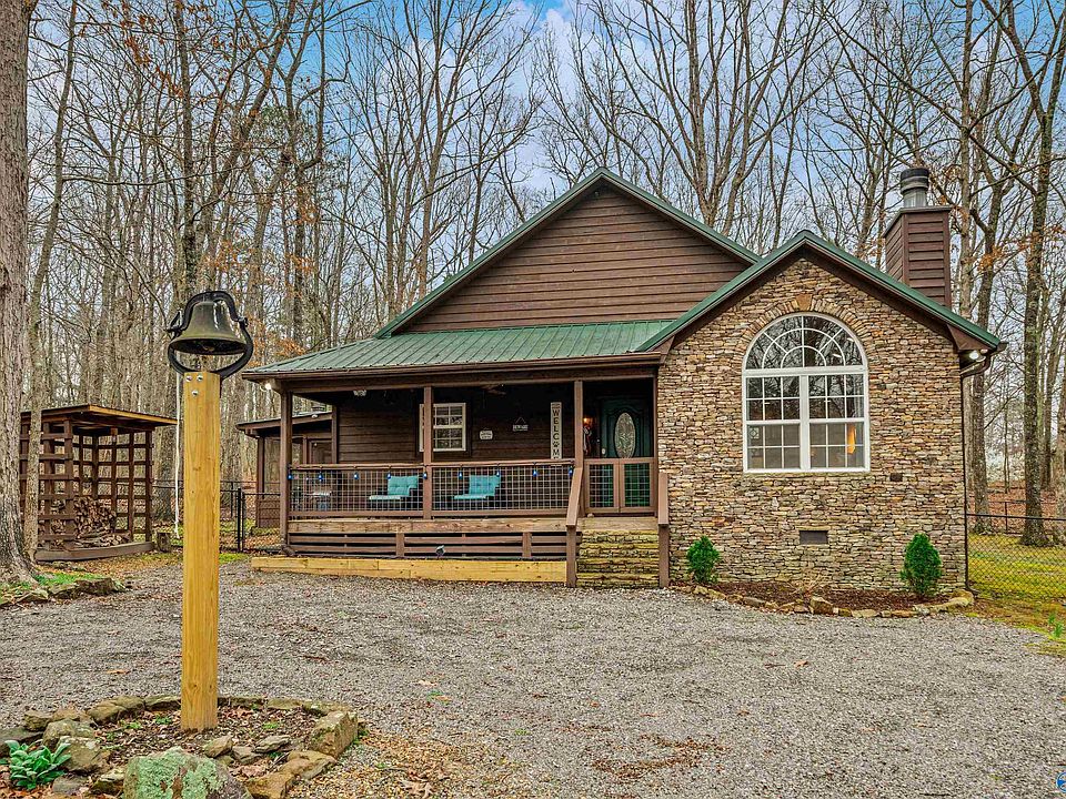 1st image of 611 Cove Rd #1