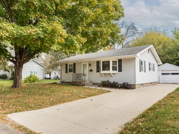 1216 7th Ave NW, Rochester, MN 55901