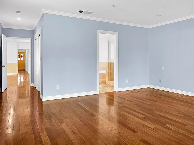 2545 Sycamore Dr — Photo 18