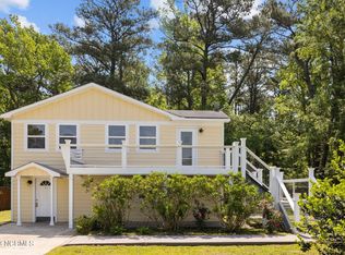 298 Waterlily Rd, Coinjock, NC 27923