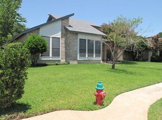 400 Willow Wood Dr, Pflugerville, TX 78660