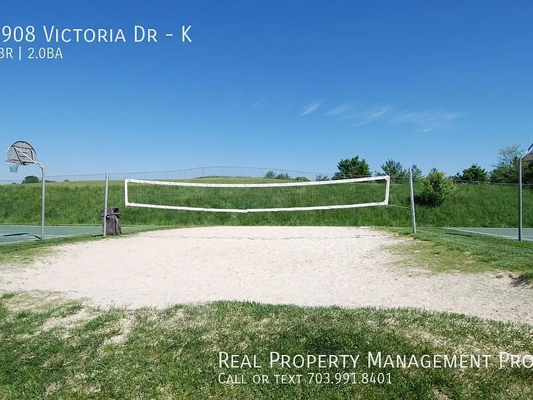 6908 Victoria Dr #K — Photo 28