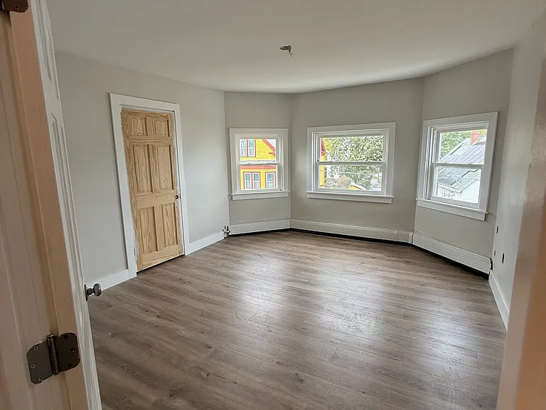 209 Central Ave #4 — Photo 5