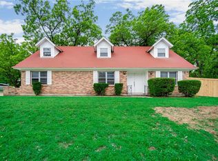 1701 Sylvan Dr, Arlington, TX 76012
