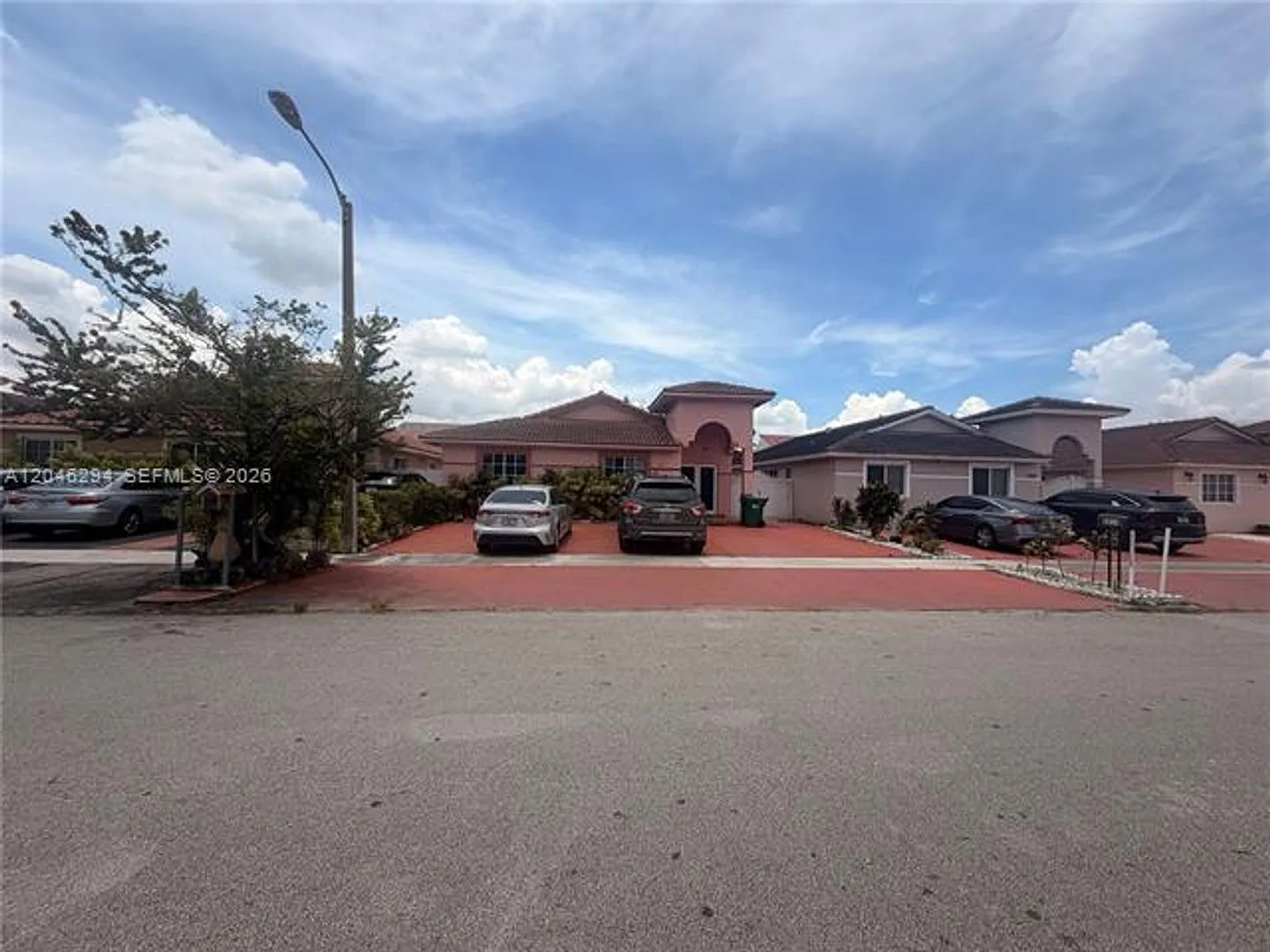 8814 NW 109th Ter # 8814, Hialeah Gardens, FL 33018 — Photo 2