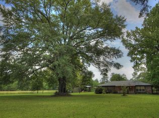 1533 County Road 348, Broaddus, TX 75929