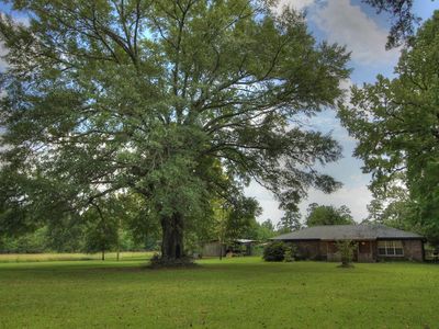 1533 County Road 348, Broaddus, TX, 75929