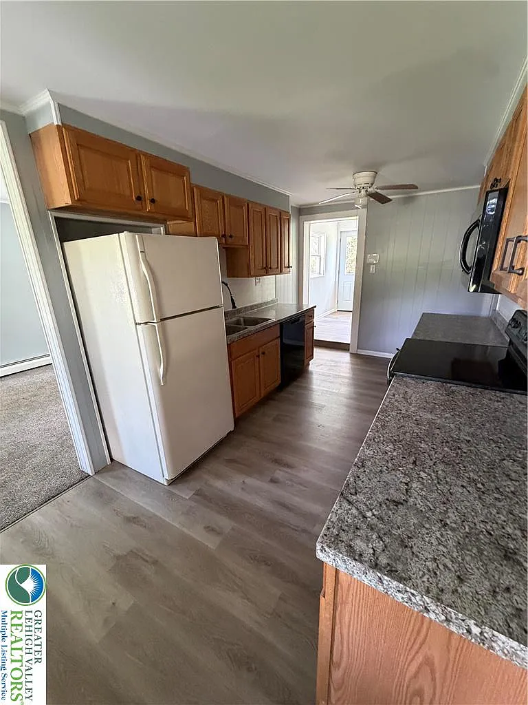 1 bed, 792 sqft, $2,100 — Photo 3