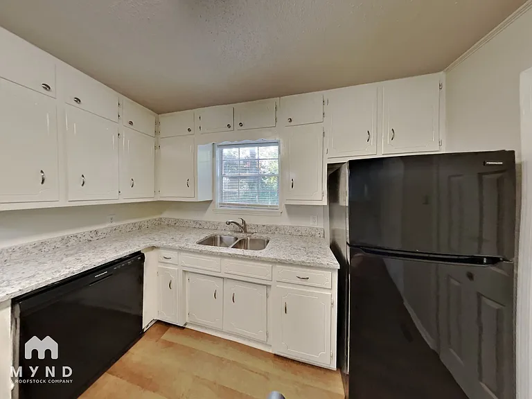 713 Kingman Rd — Photo 3