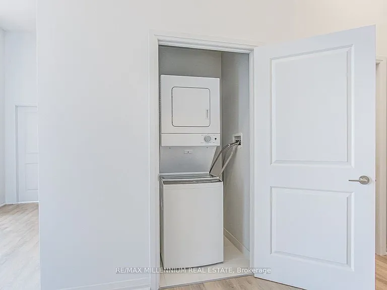 30 Meadowglen Pl #2908 — Photo 17