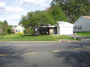 160 Huntington Dr, Southampton, NJ 08088