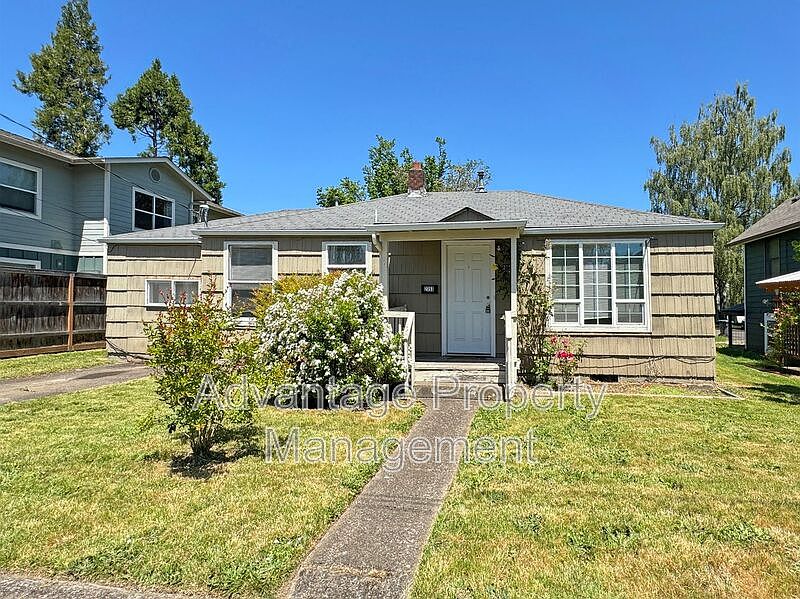 1st image of 2353 NW Fillmore Ave