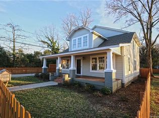 2215 Dundeen St, Charlotte, NC 28216