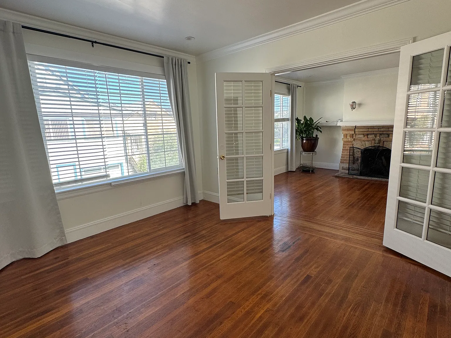 2 bed, 777 sqft, $4,750 — Photo 2