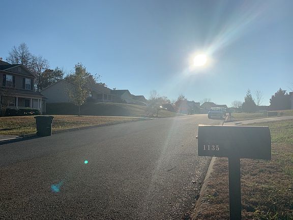4th image of 1135 Long Meadow Dr