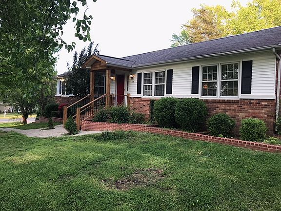 5th image of 128 Kingston Ave