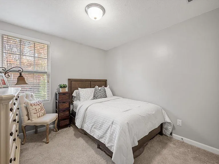 126 Watson Dr — Photo 18
