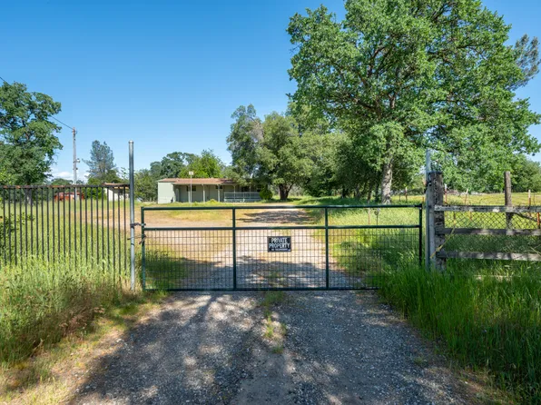 16868 Bunny Ln, Anderson, CA 96007