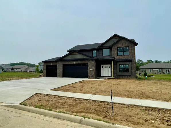 209 Saddlerock Dr, Washington, IL 61571