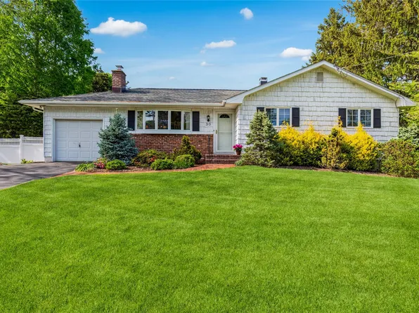 30 Barbara Avenue, Port Jefferson Station, NY 11776