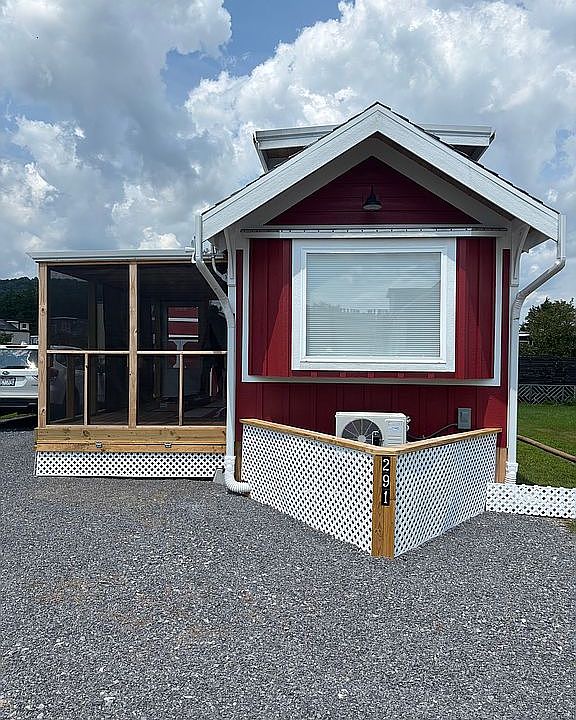 1st image of 291 Yellow Stone Way