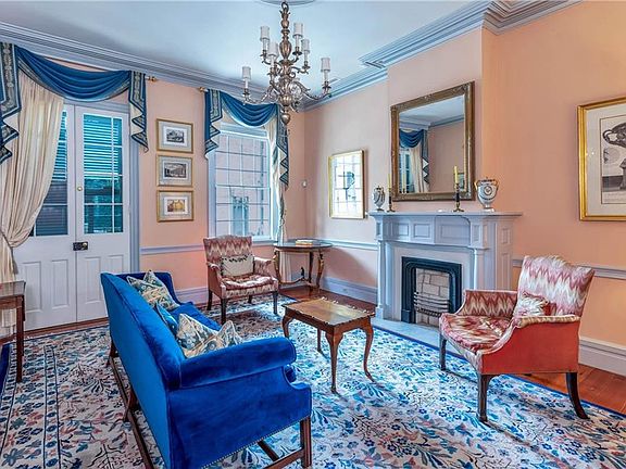 5th image of 814 Governor Nicholls St