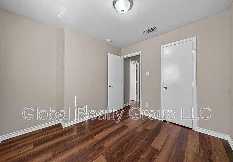 7802 Kingsbury Way #4 — Photo 16