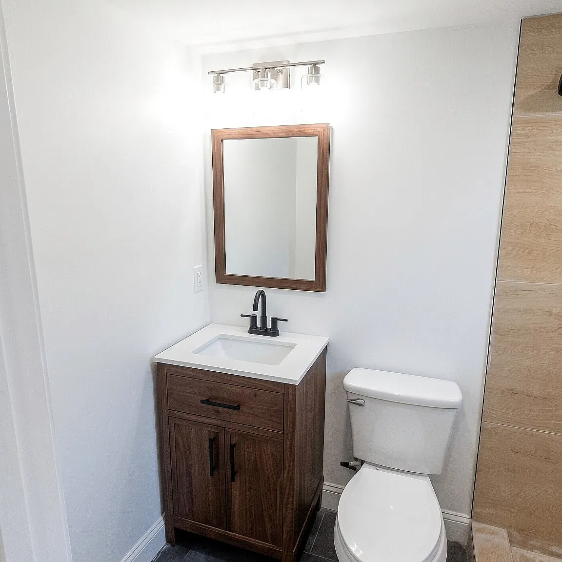 2100 Cassandra Ln — Photo 4