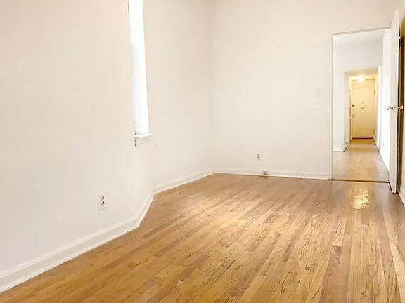 4th image of 214 W 82nd St APT 2C