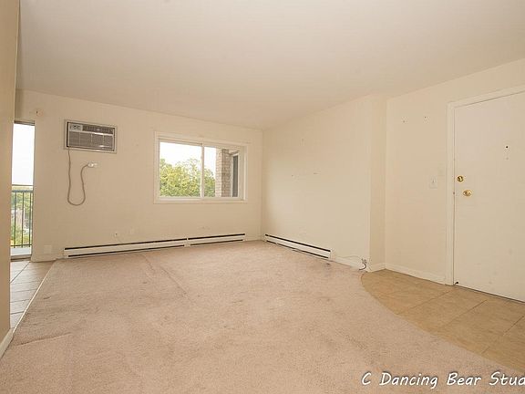 2nd image of 310 Lathrop Ave #6th