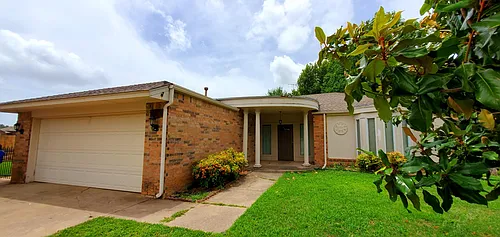 1536 Creekside Dr Photo 1
