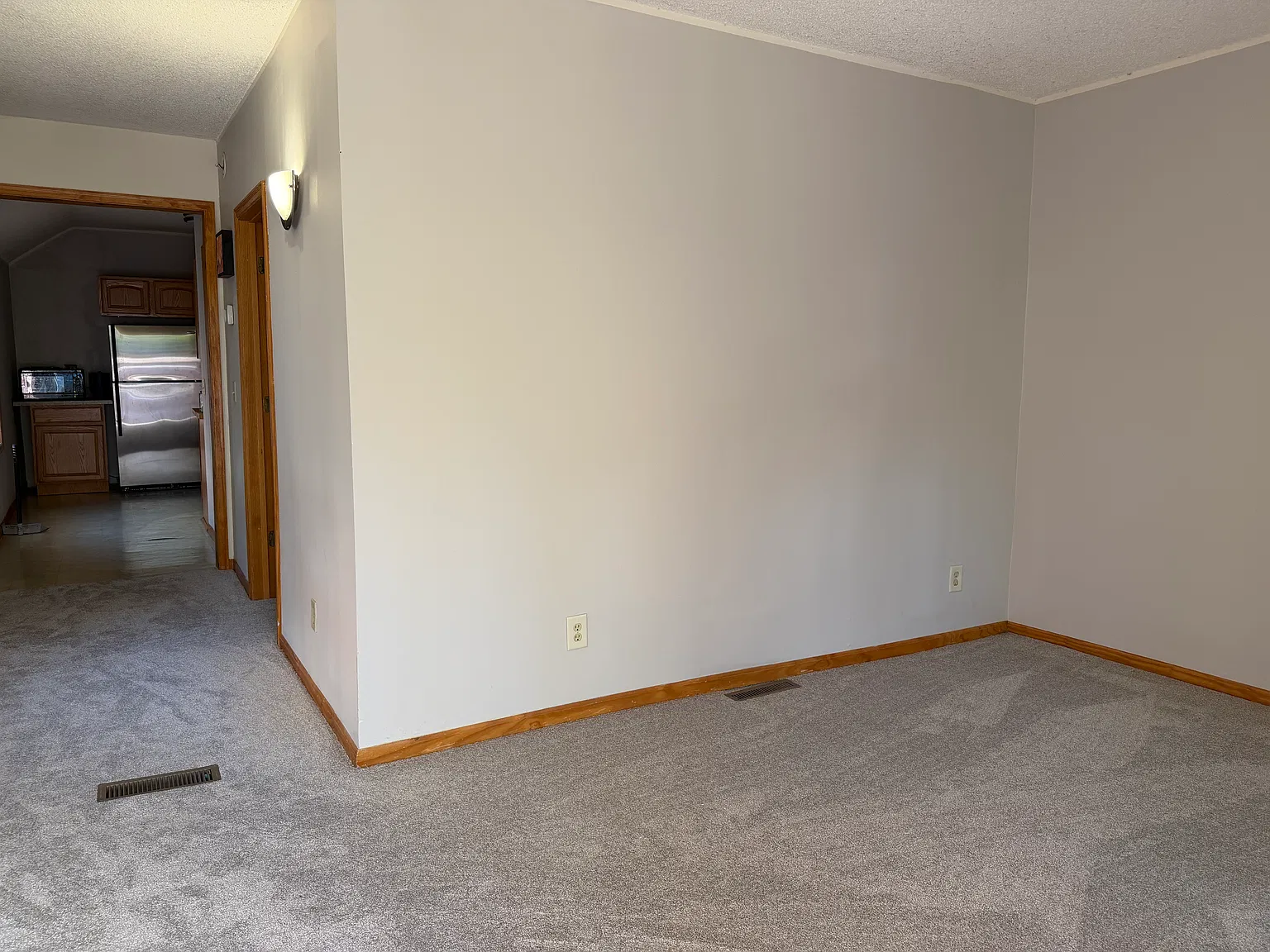 452 Bidwell St — Photo 4