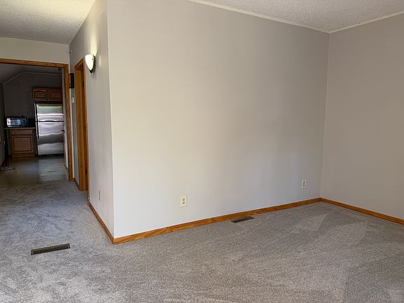4th image of 452 Bidwell St