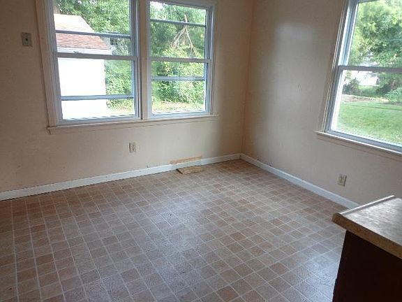 4th image of 1515 Olmsted Pl