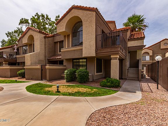3rd image of 1905 E UNIVERSITY Drive #209