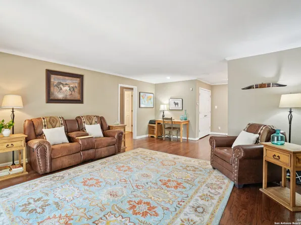 100 Lorenz #1204, San Antonio, TX 78209