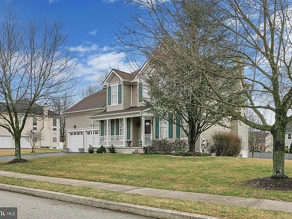 2nd image of 648 Birchleaf Dr