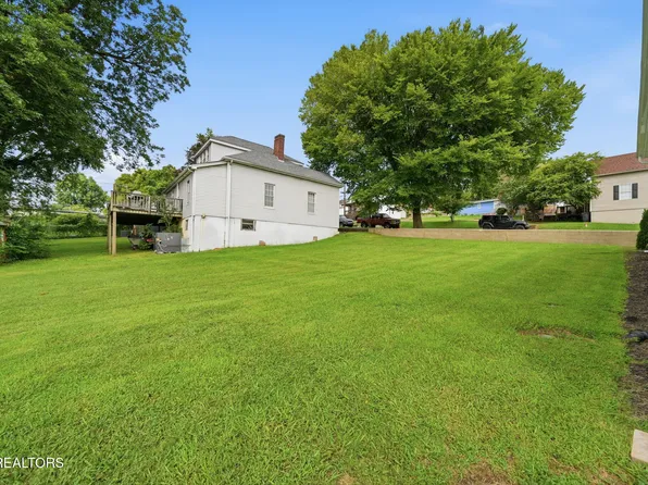 208 E 1st Ave, Lenoir City, TN 37771