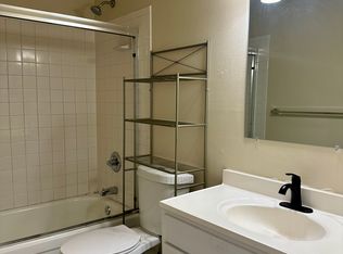 3137 SW Primrose St #8, Portland, OR 97219