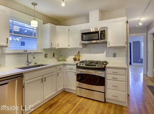 532 N 39th St, Seattle, WA 98103