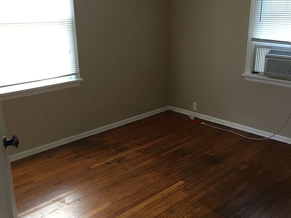 4th image of 10015 Imperial Dr