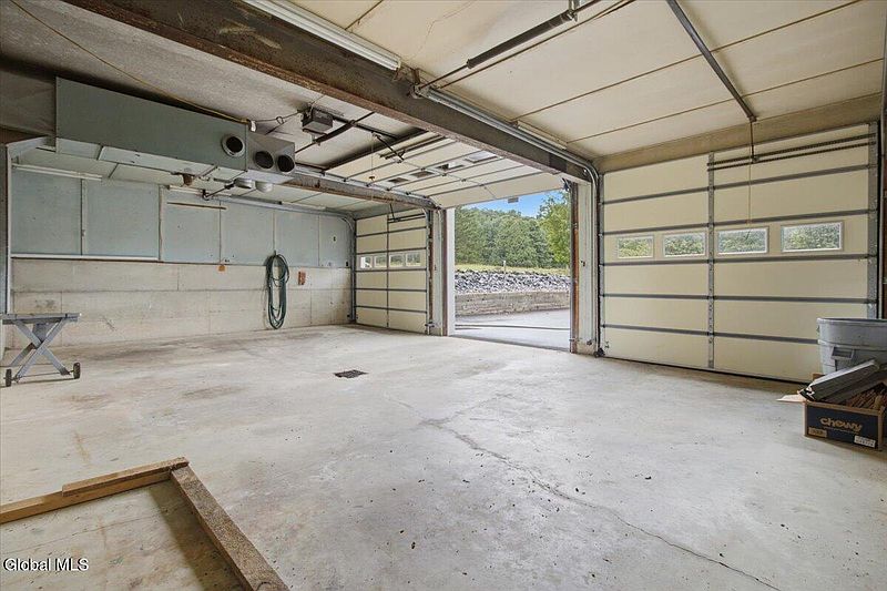 5th image of 474 Groveside Road