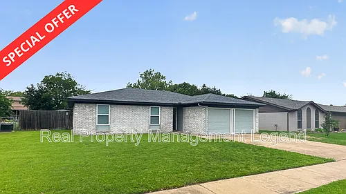109 N Heights Dr Photo 1