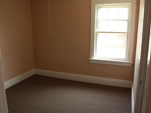 2nd image of 141 Phyllis Ave