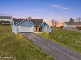 427 Eledge Farm Rd, Sevierville, TN 37876