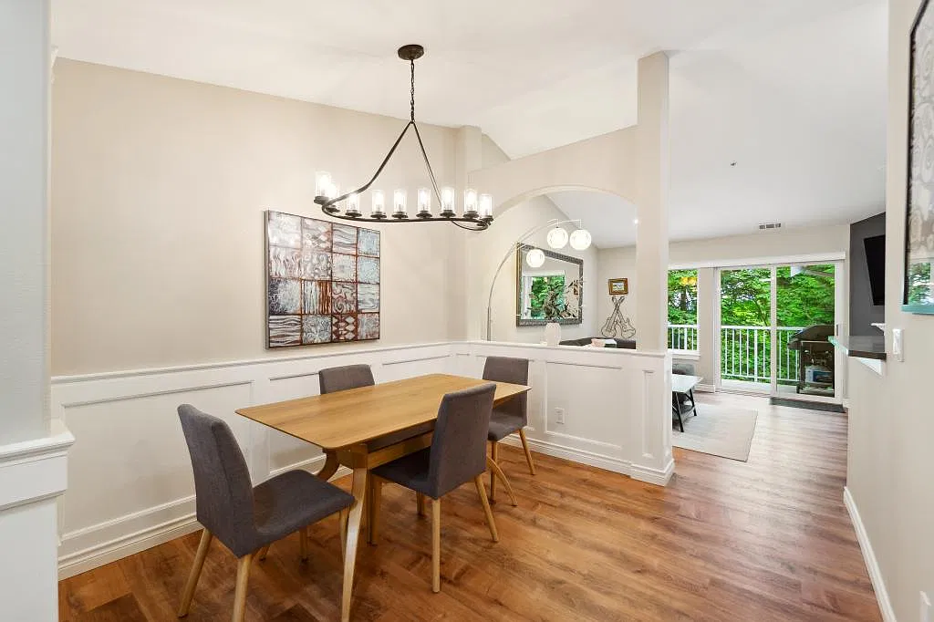 Woodinview Condominium - 2 bedrooms — Photo 4