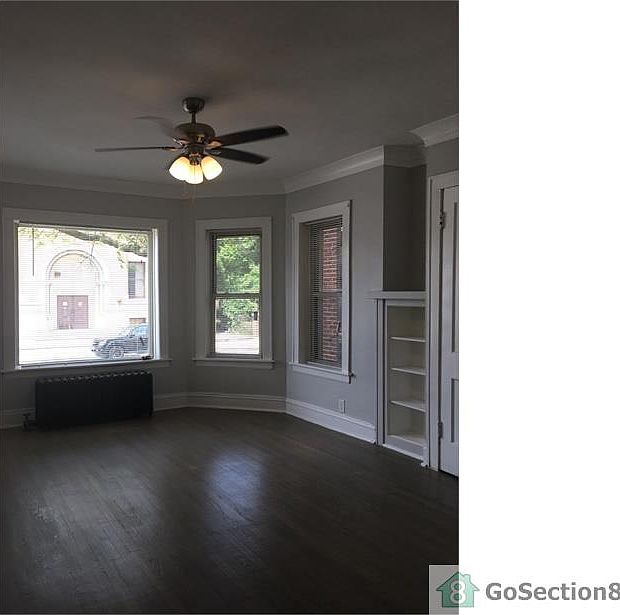 1st image of 11327 S King Dr #1