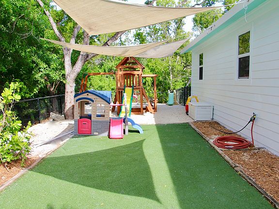 Kid Friendly Side Yard
