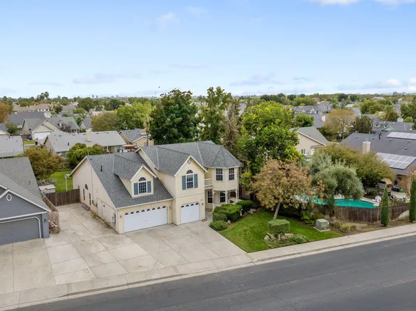 927 W Saffron Street, Hanford, CA 93230